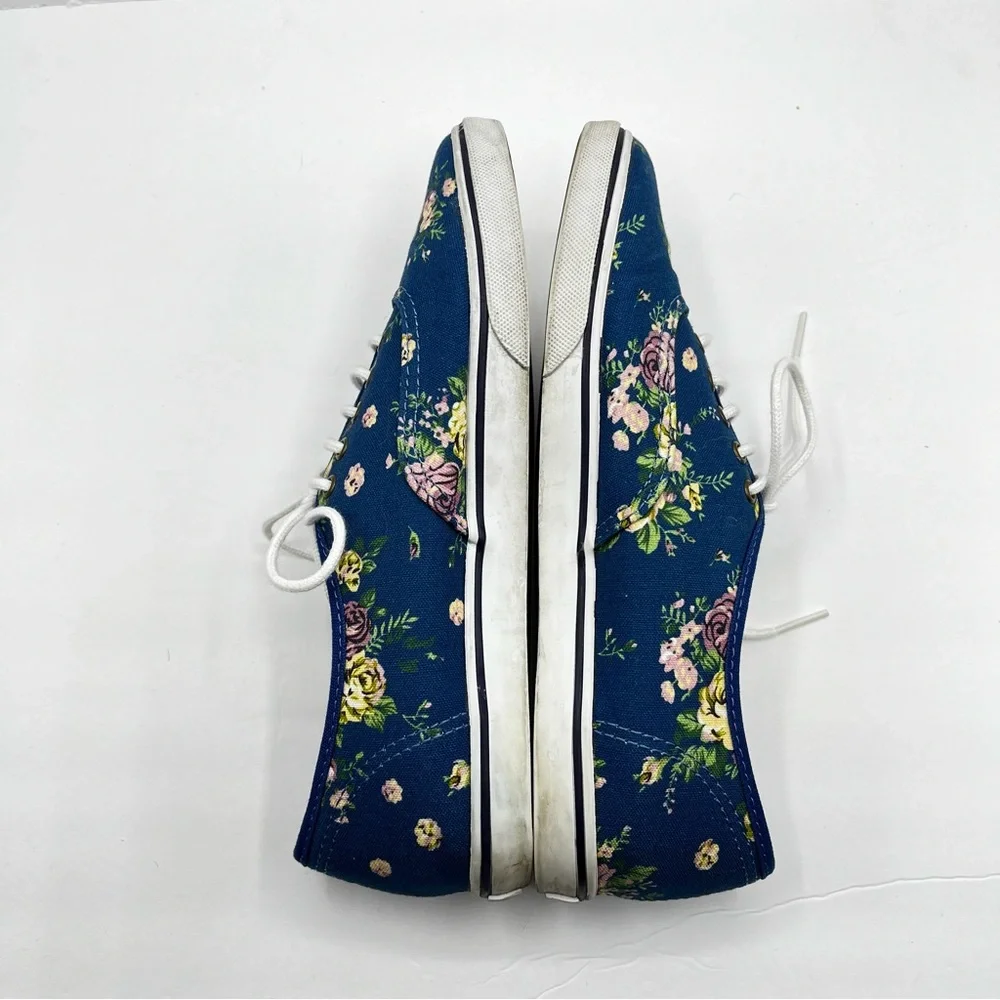 Vans cute pair